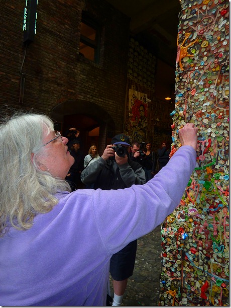 P1010297 Edie adding her DNA to the wall
